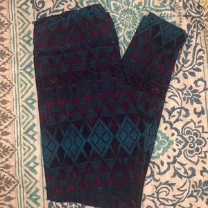 Women’s tall and curvy LuLaRoe leggings